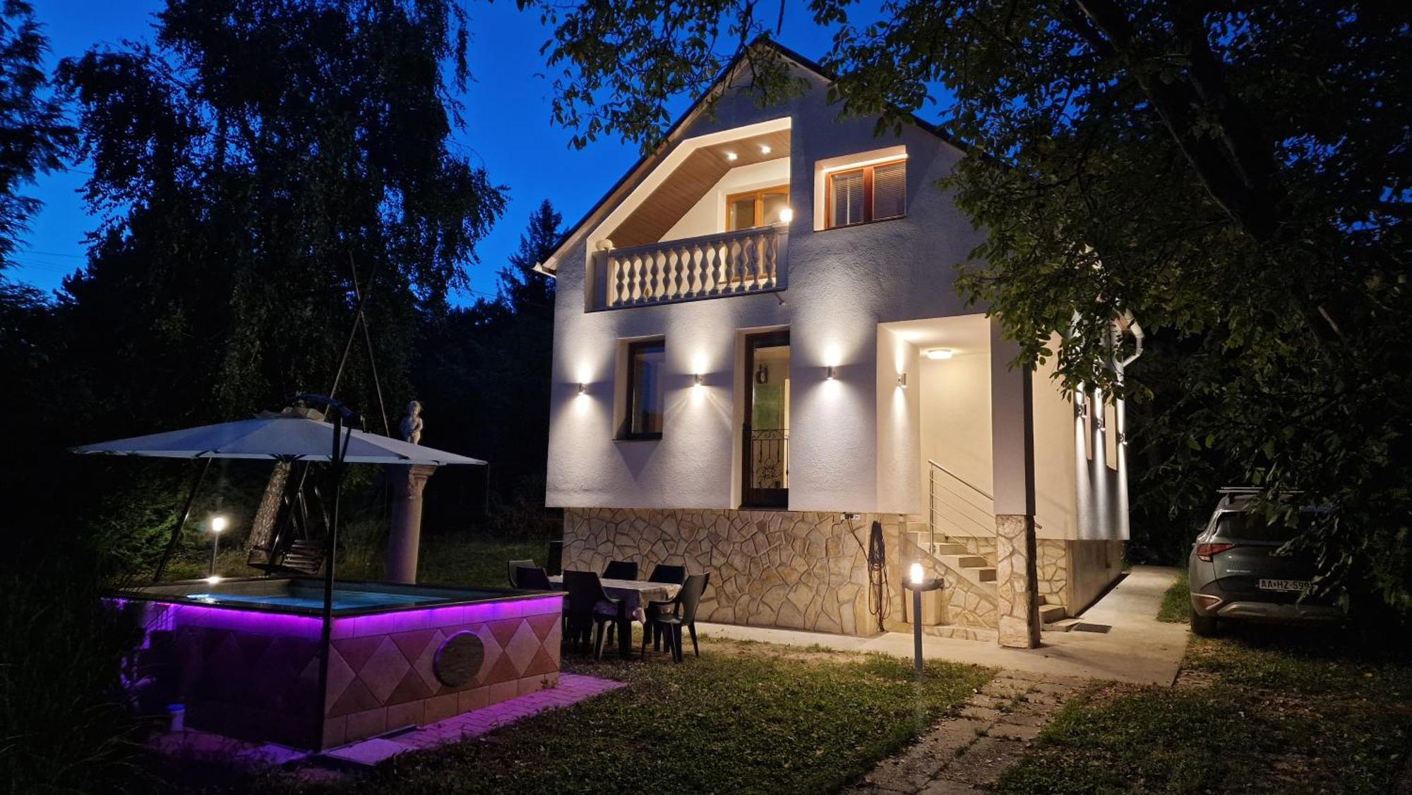 Villa Pilis Hills View Deluxe House With Pool & Ac Near Bp à Pilisszentivan Extérieur photo